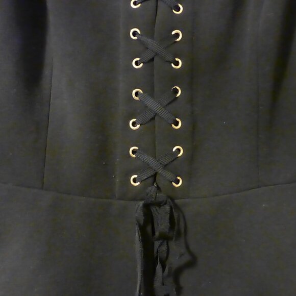 LE CHATEAU black lace up front spaghetti strap top - Picture 4 of 8